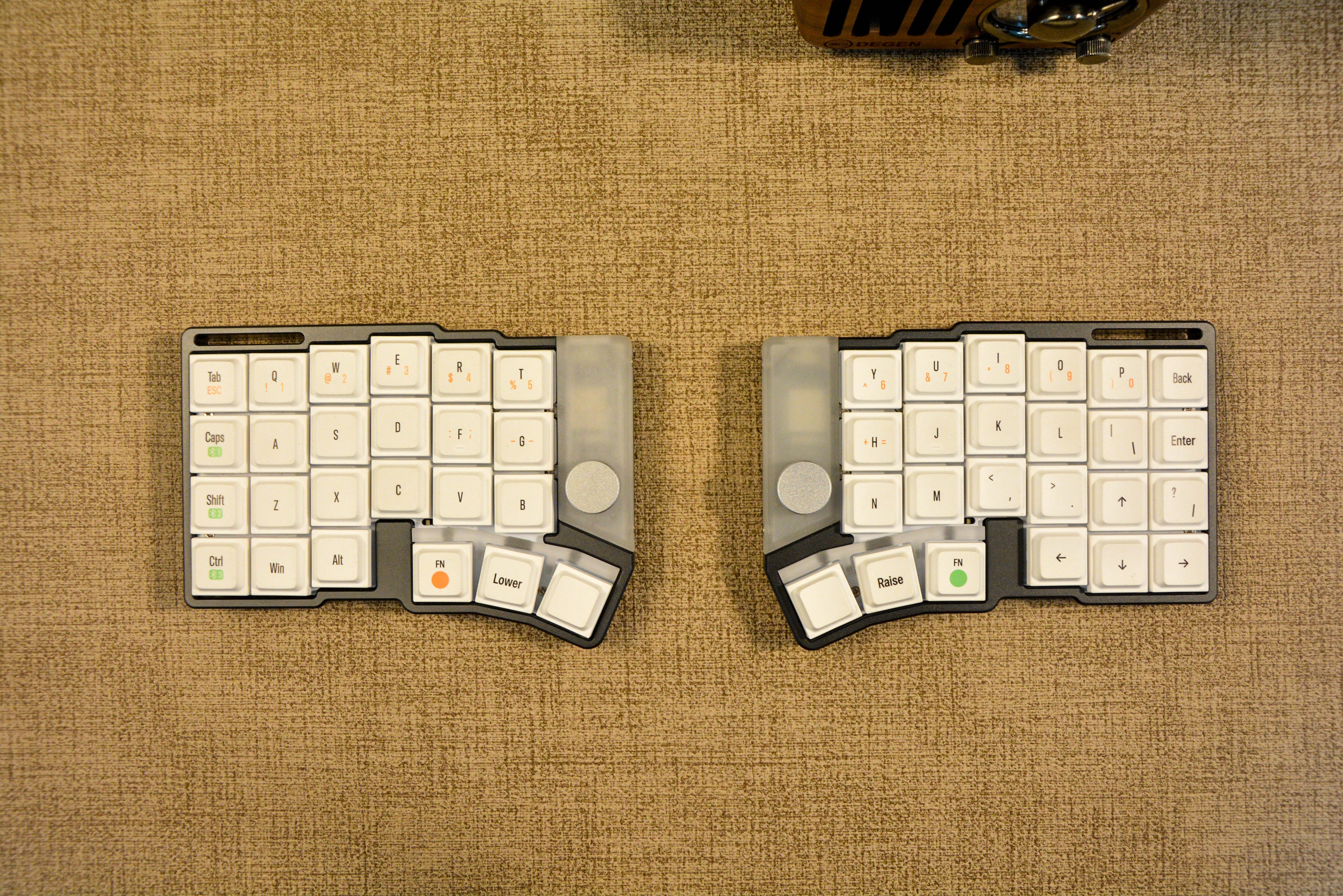Jezail Cornix Split Low-Profile Keyboard