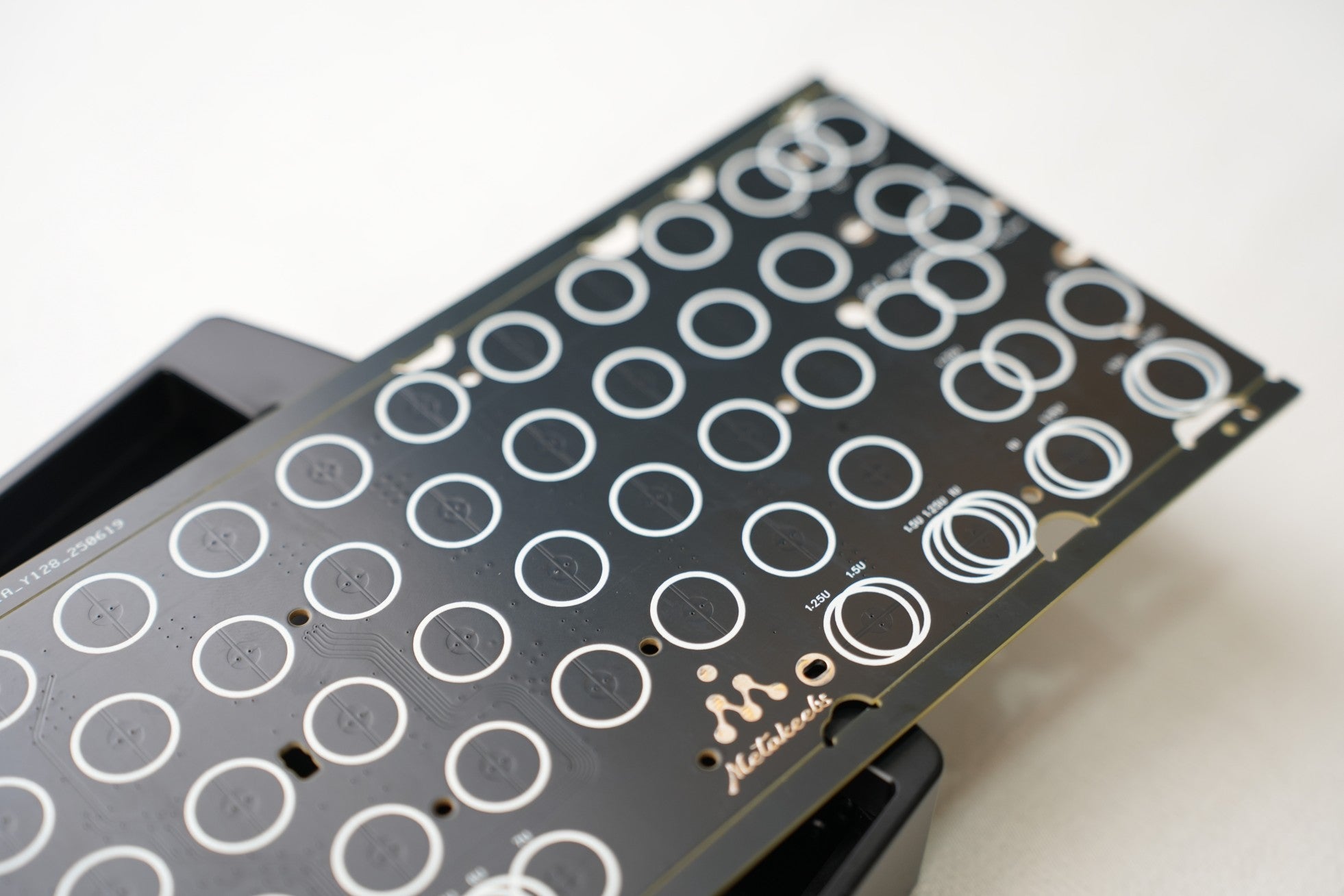EM60 EC PCB from MetaKeebs